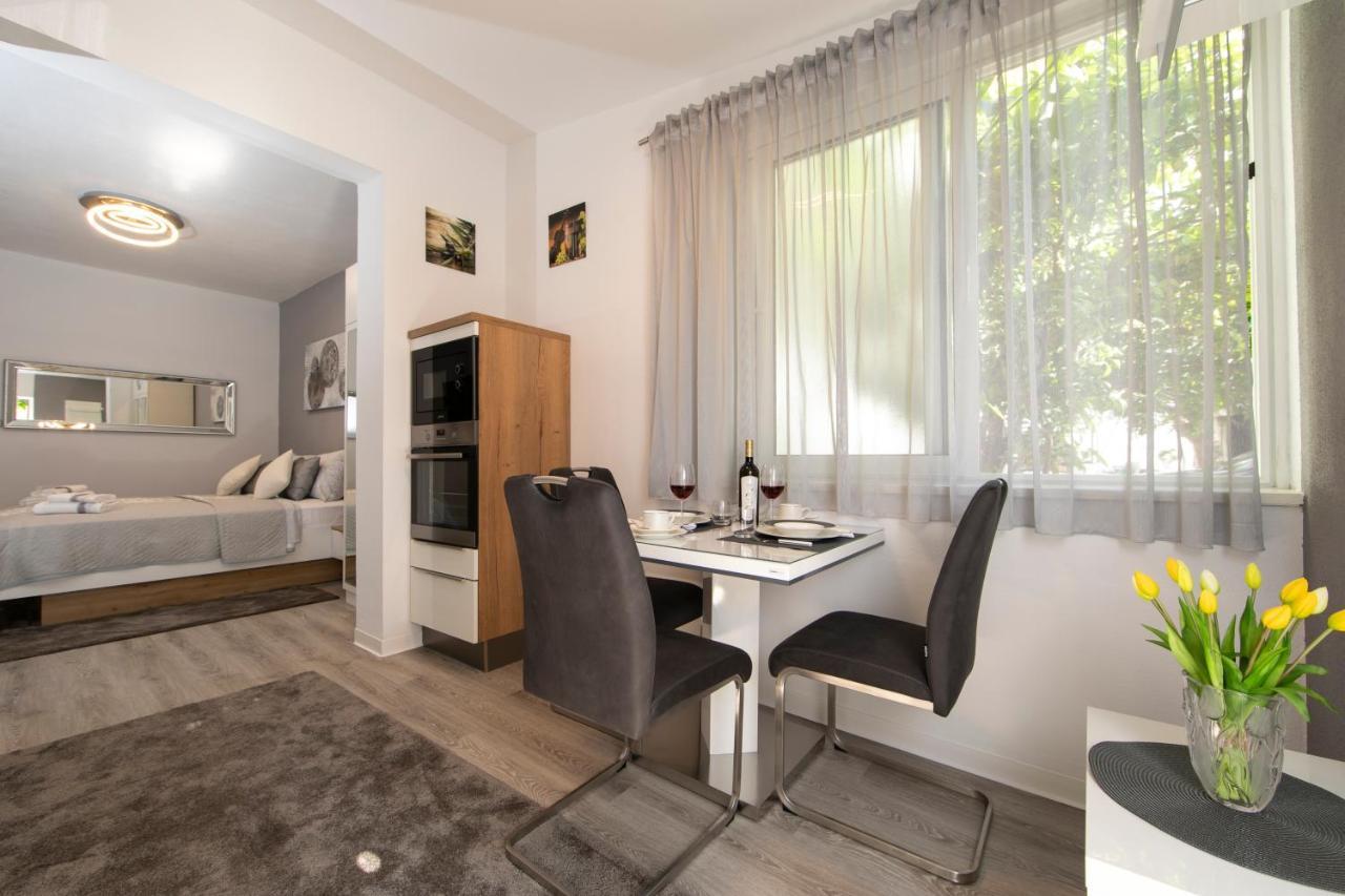 Apartments Ozrenka Tucepi Luaran gambar